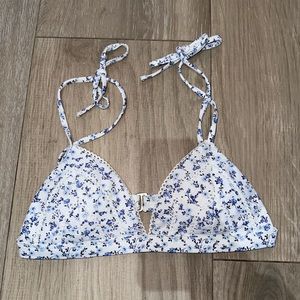 Hollister floral bikini top